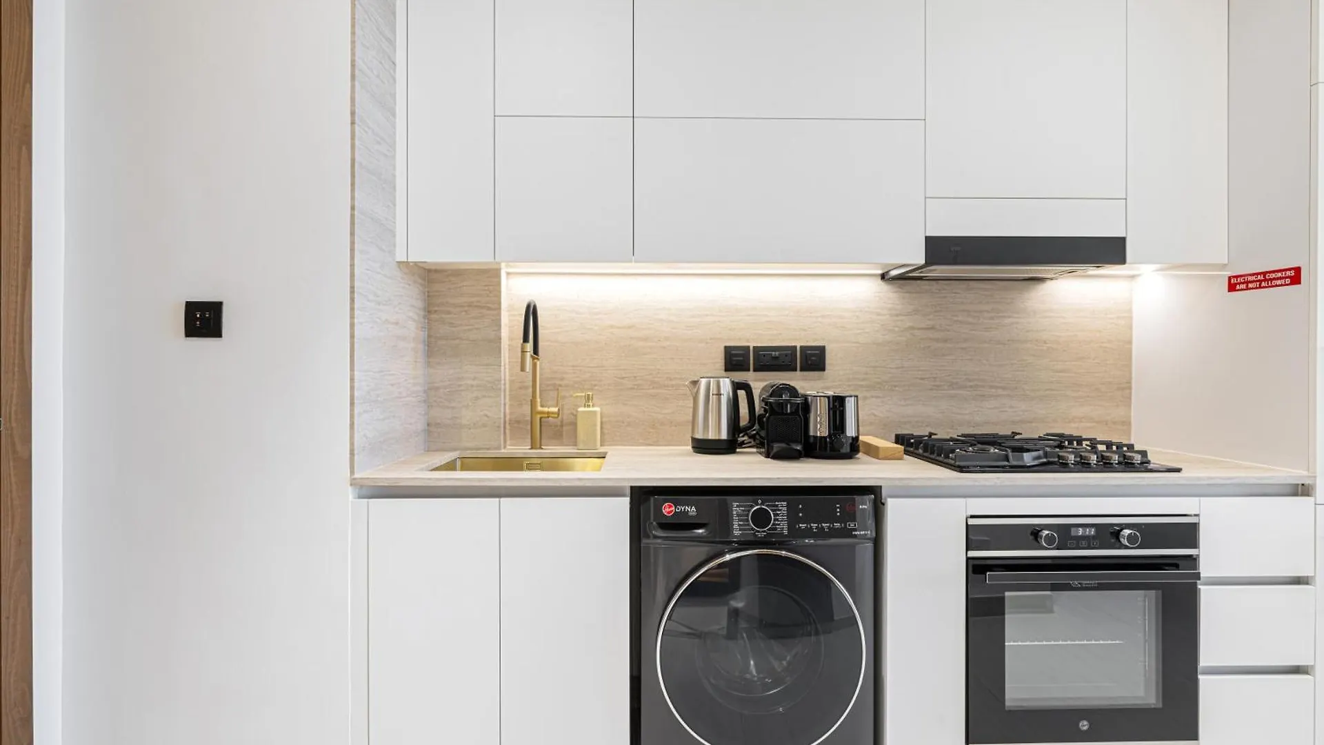 Daniels Studio With Canal View At Marasi Drive دبي 0*,  الإمارات العربية المتحدة