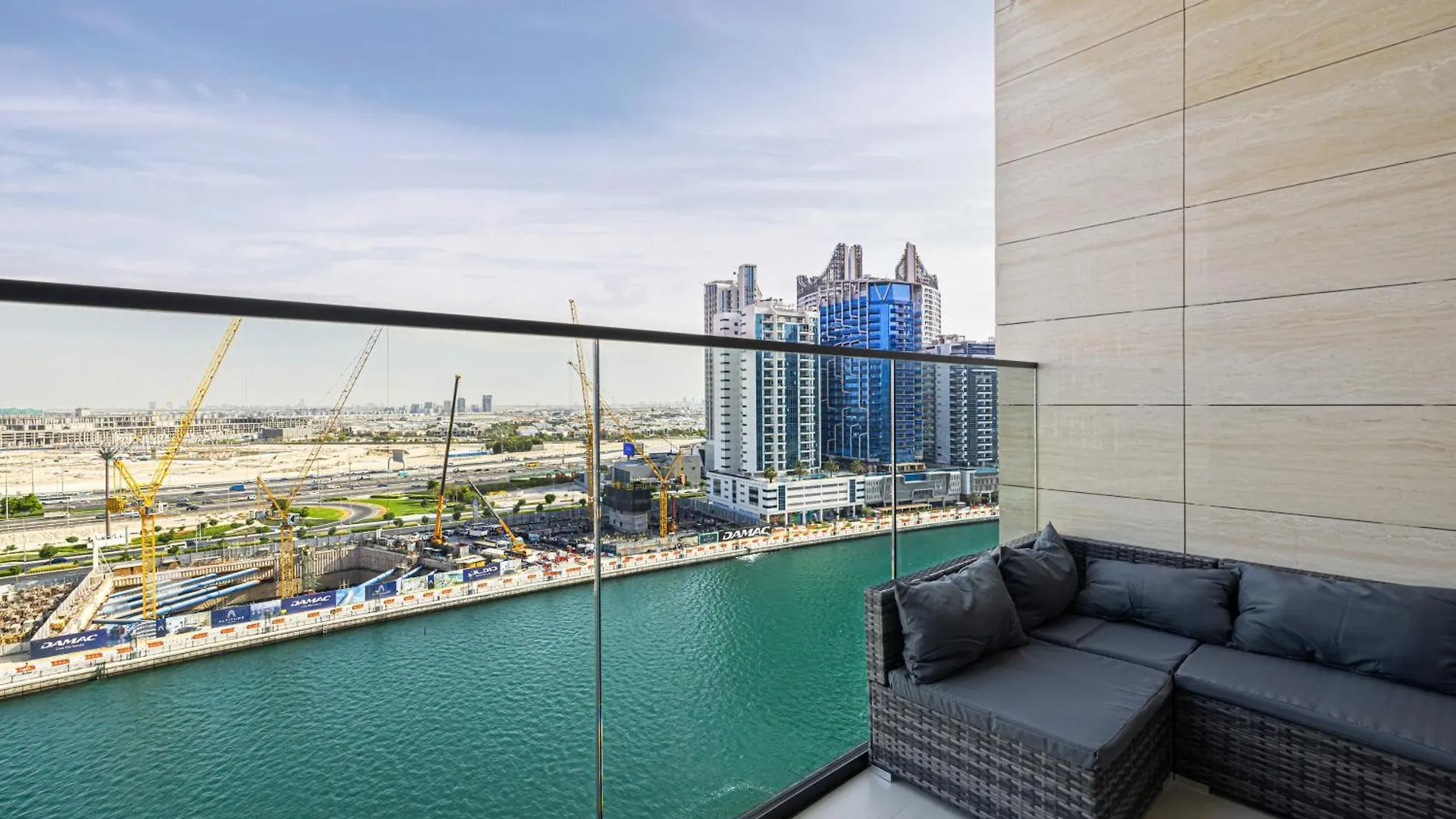 شقة Daniels Studio With Canal View At Marasi Drive دبي الإمارات العربية المتحدة