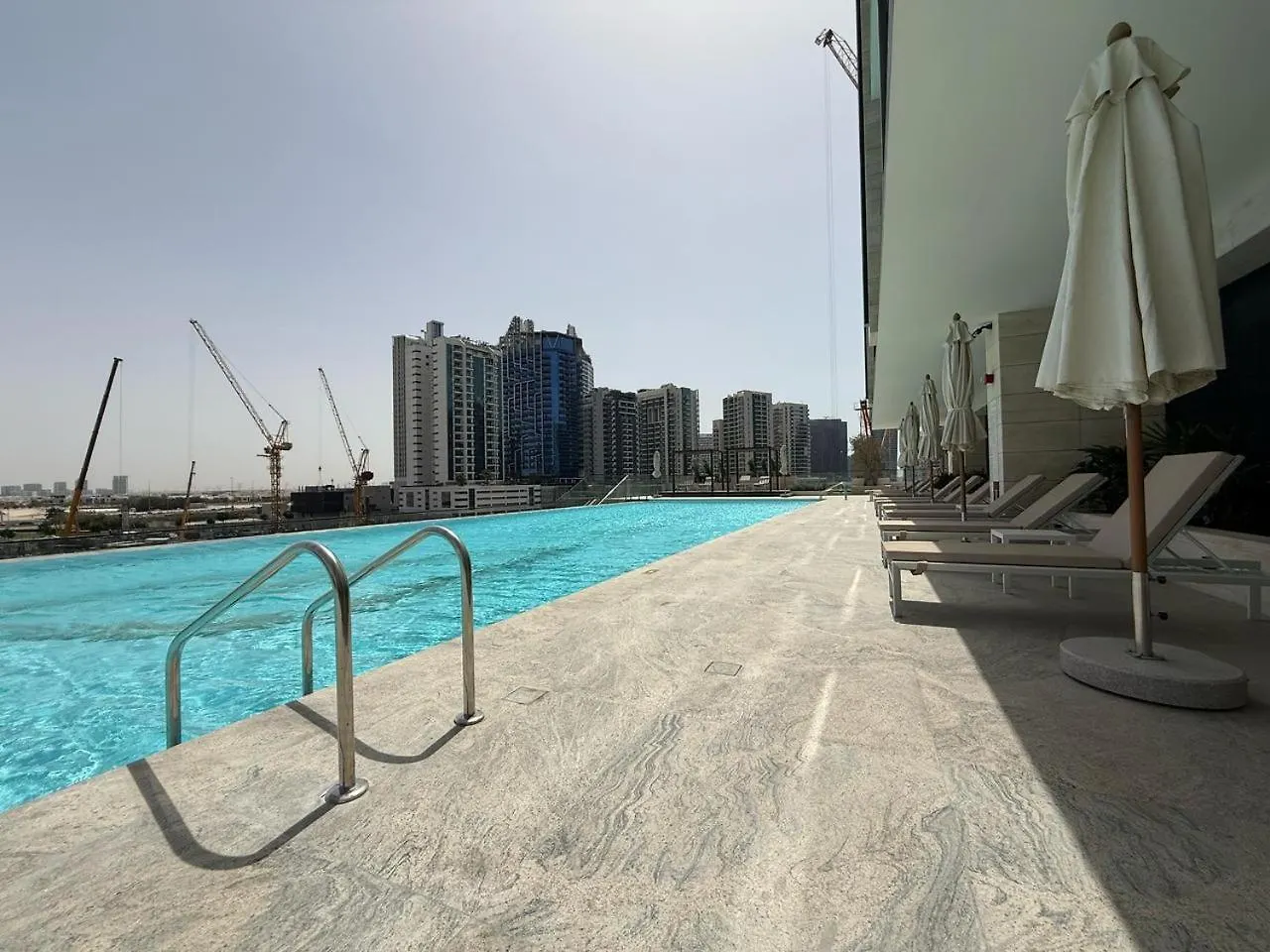 Daniels Studio With Canal View At Marasi Drive Dubai Appartement